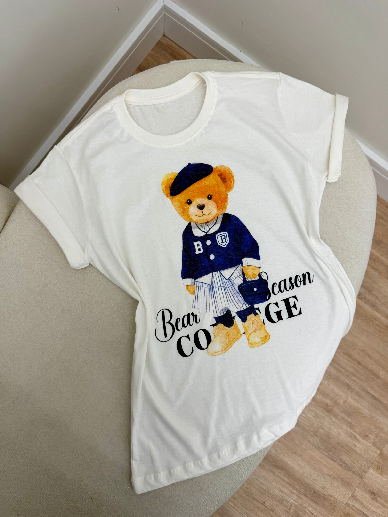 T-shirt Bear College