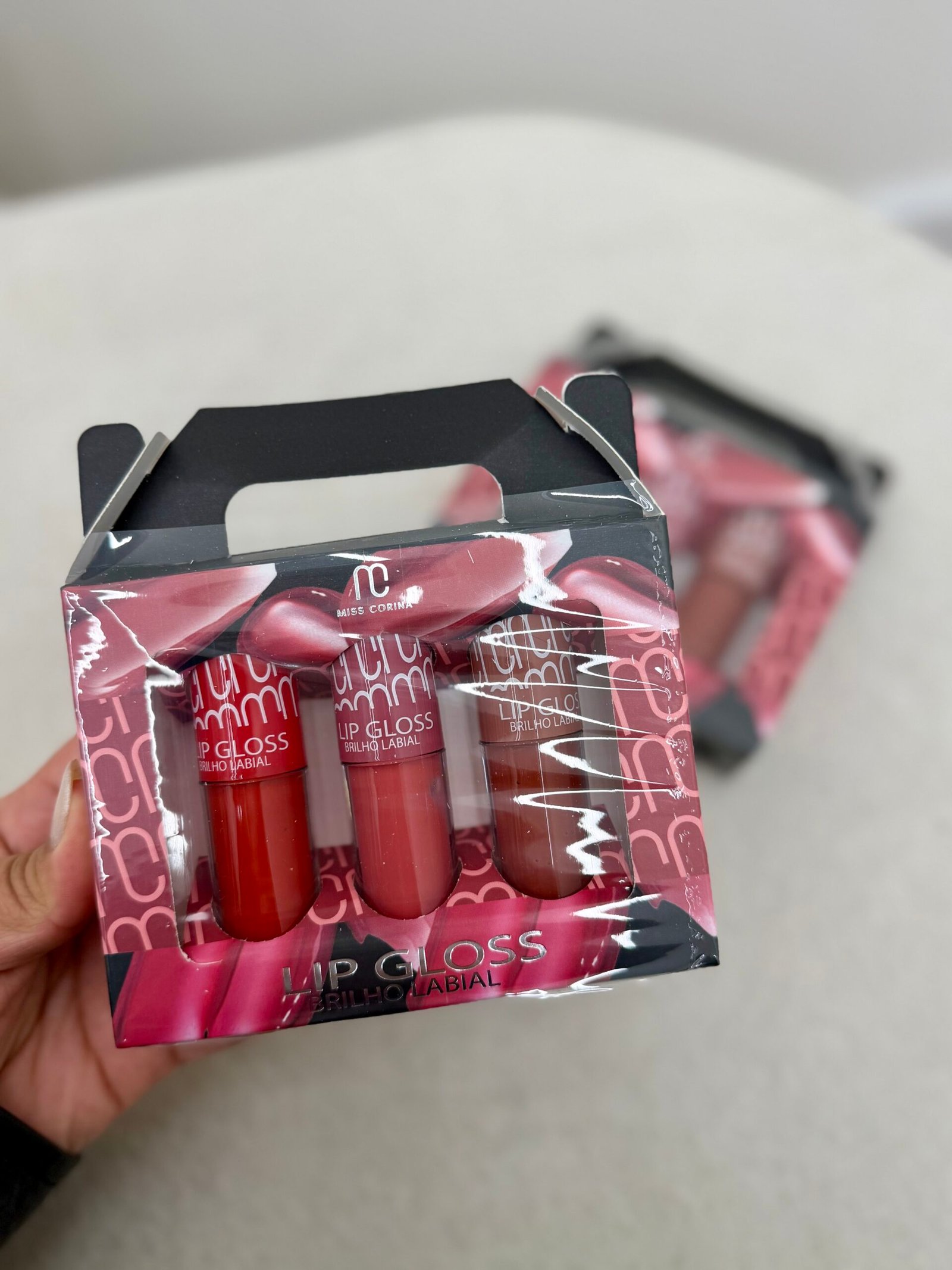 Kit Glosses Miss Corina